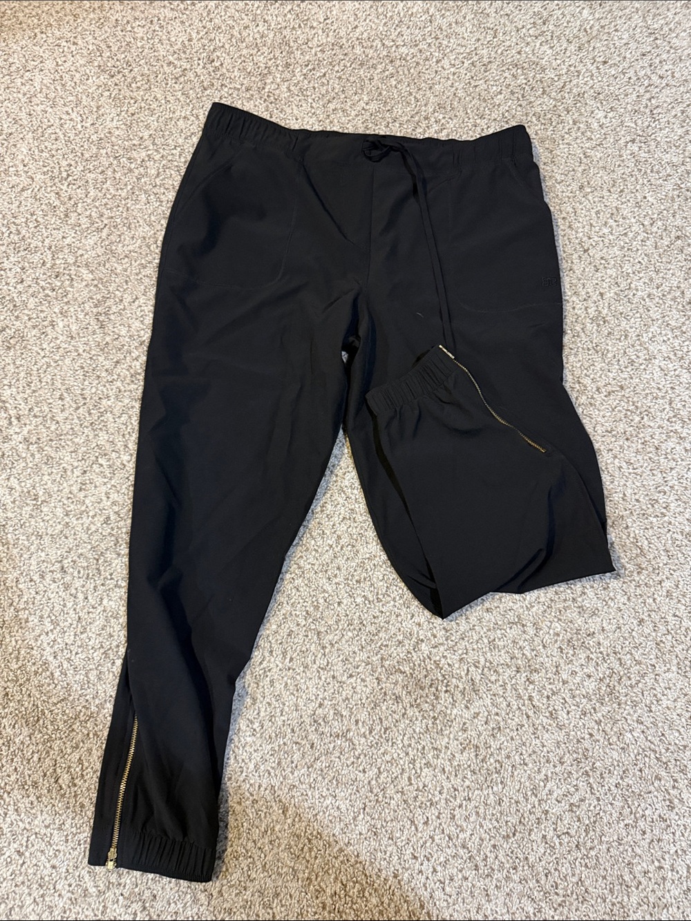 Albion women’s Jogger Pants with Zipper Detail